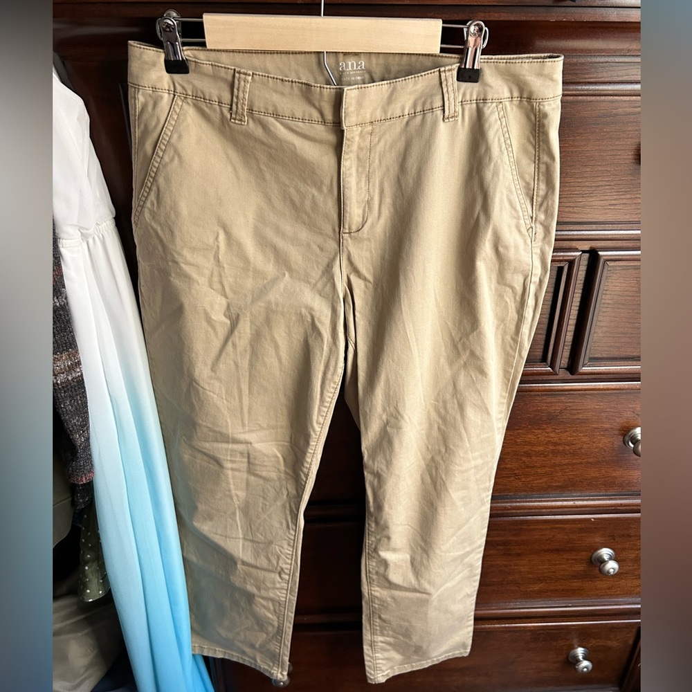 Women’s Capri Pants